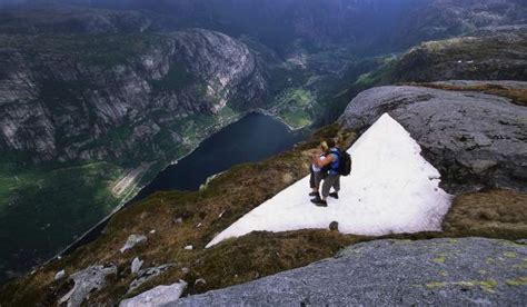 Hiking To Kjerag Safety Tips Distance Weather Kjeragbolten