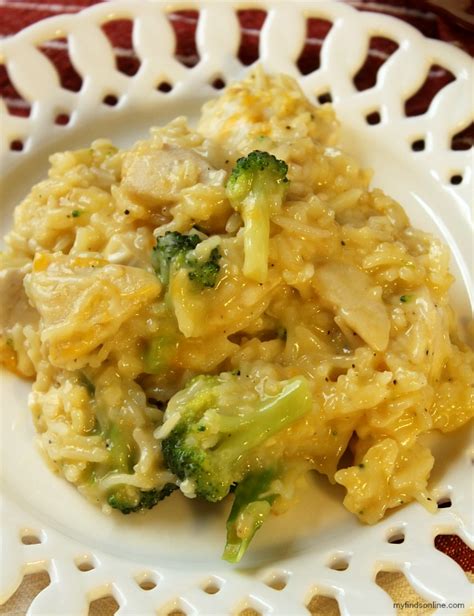 One Pot Creamy Cheesy Chicken Broccoli And Rice Skillet Myfindsonline