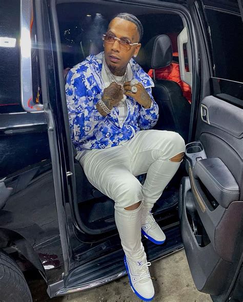 Moneybagg Yo Outfit From March Whats On The Star