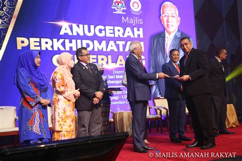 Majlis Anugerah Perkhidmatan Cemerlang Apc Galeri Mara