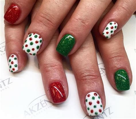 70 Festive Christmas Nail Art Ideas For Creative Juice