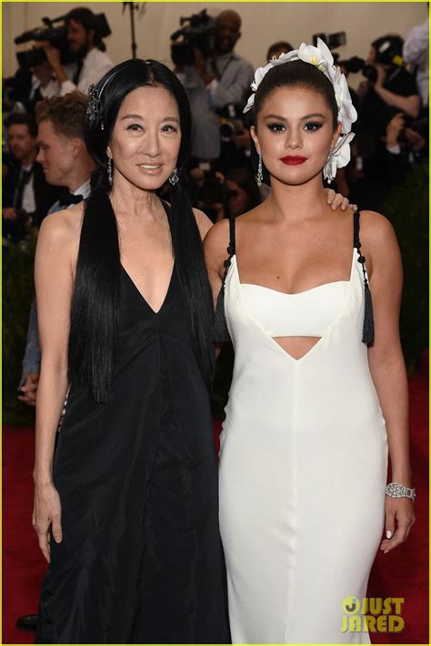 Selena Gomez Looks Stunning In White At Met Gala Photo