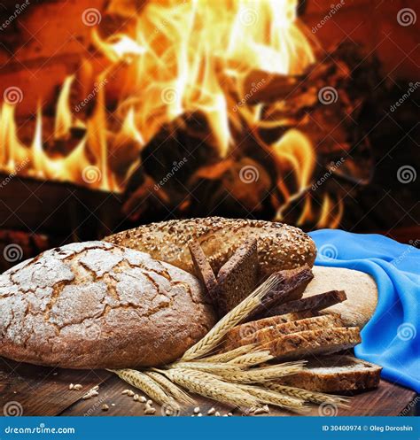 Assortiment Van Vers Gebakken Brood Stock Foto Image Of Levensstijl