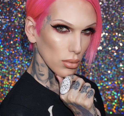 Jeffree Star 2018: Boyfriend, tattoos, smoking & body facts - Taddlr