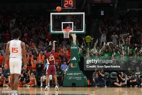 Miami Hurricane Fans Photos And Premium High Res Pictures Getty Images