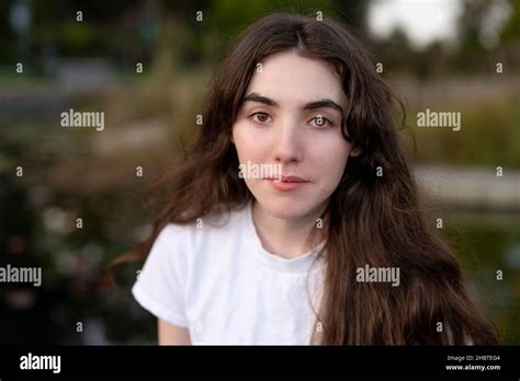 Adolescente Dans Fontaine Banque De Photographies Et D’images à Haute Résolution Alamy