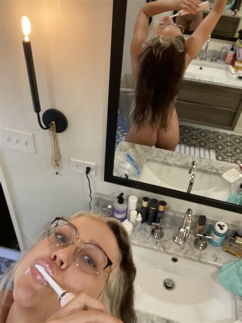 Tw Pornstars Sabrina Holmat Twitter Brushin Pm Aug