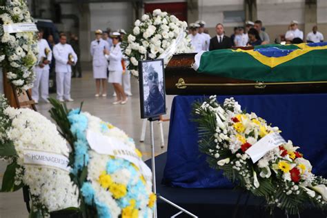 Marinha Presta Homenagem A Fuzileiros Mortos Em Acidente De Helic Ptero