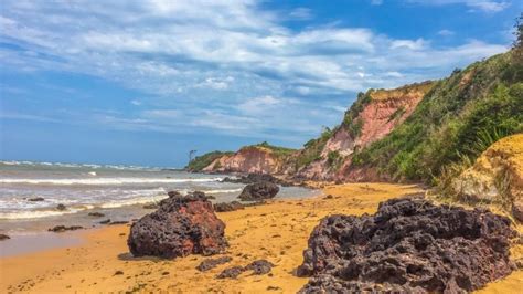 Praia de Gramuté recanto de águas quentes em Aracruz ES HOJE