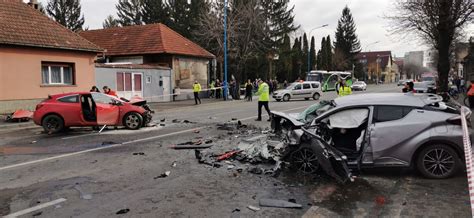 FOTO VIDEO Accident grav pe str Aurel Vlaicu din Brașov Un șofer a