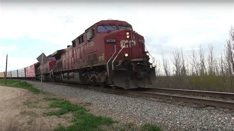 Cp Train Spotting Hd Cp 9729 8553 And Dpu 8860 Leads Cp 292 At Shepard