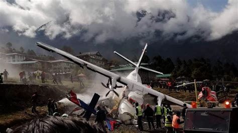 Acidente de avião no Nepal deixa três mortos 14 04 2019 UOL Notícias