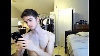 Trai tây solo cặc khủng XVIDEOS