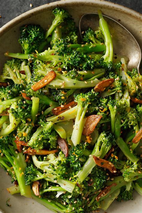 Broccoli With Anchovies And Garlic Recipe Nyt Cooking