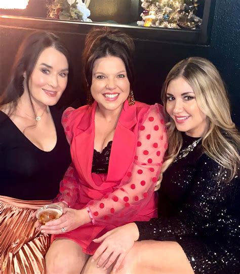 Amy Duggar Flaunts Legs In Hot Pink Mini Skirt And Kisses Husband Dillon As Star Breaks Uncle