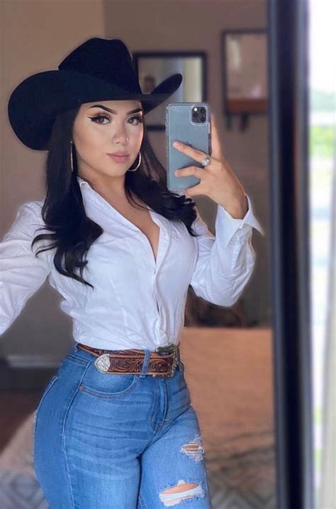 30 Cool Rodeo Outfits Women You Will Love