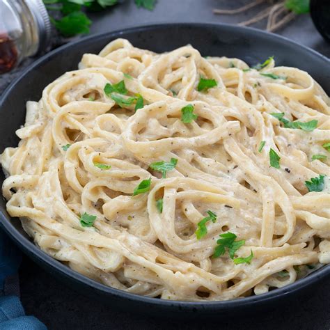 Fettuccine Alfredo Pasta Recipe Yellow Chilis Insidepub