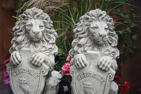 Pair Of Lion Statues With Shields Classic Statues For Garden