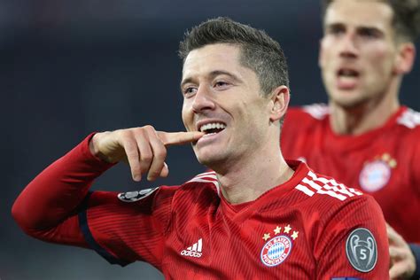 Liga Mistrzów Piękny jubileusz Lewandowskiego i inne przeboje wieczoru