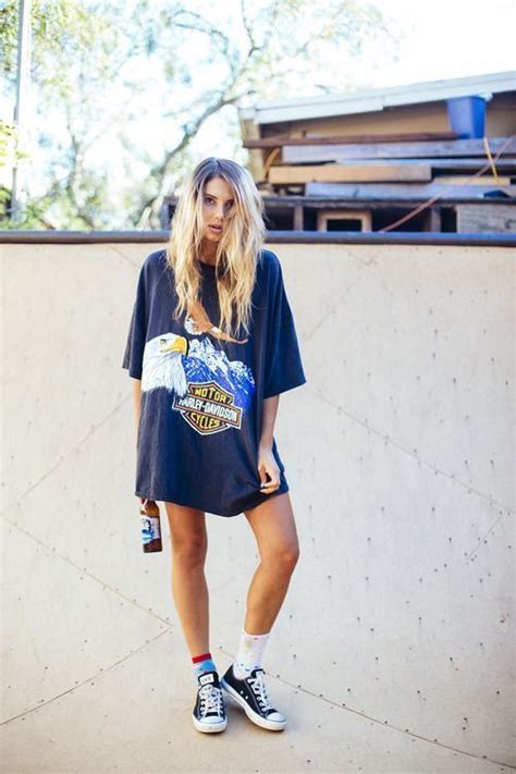 40 Ways To Wear An Oversized T Shirt Like A Pro Ideas 23 Tshirt