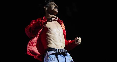 Red Hot Chili Peppers Launch Unlimited Love World Tour