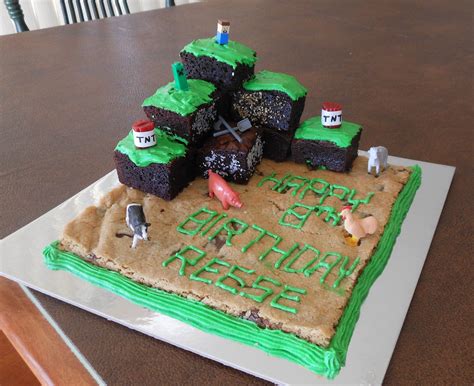 Minecraft Cookie Cake