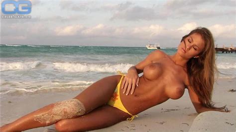Brooke Adams Nude Pictures Onlyfans Leaks Playboy Photos Sex Scene Uncensored