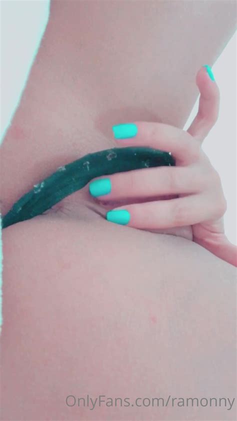 Naked Nath Lia Ramonny Jerking Off Her Wet Pussy Cnn Amador