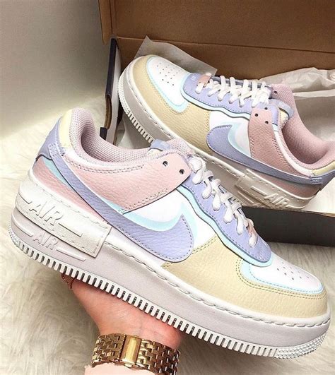 Women Nike Air Force 1 Shadow Outfit Pastel Chaussures Nike Blanches Relooking De Chaussures