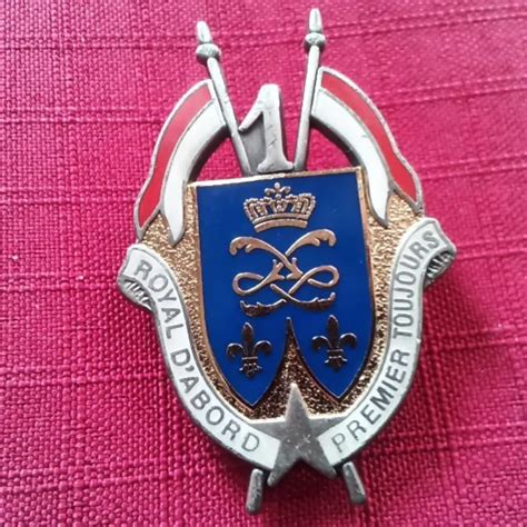 INSIGNES MILITAIRES ARTHUS Bertrand Badge 1er Regiment De Dragon Royal