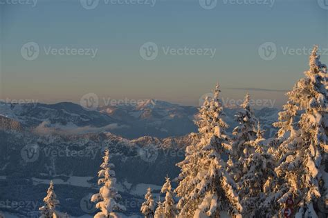 winter mountain landscape 10686540 Stock Photo at Vecteezy