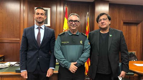 Alianza Entre Pakist N Y La Guardia Civil En Barcelona Contra El Crimen