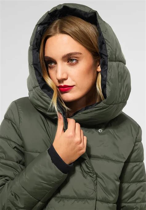 STREET ONE Veste matelassée à capuche pour femmes en Vert STREET ONE