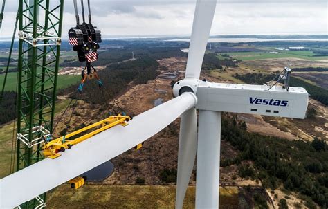 These New Wind Turbines By Bladerobots Are Times Faster Th