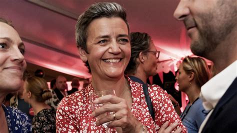 Vestager jubler over jobforlængelse Jeg er ikke ude af spillet om EU