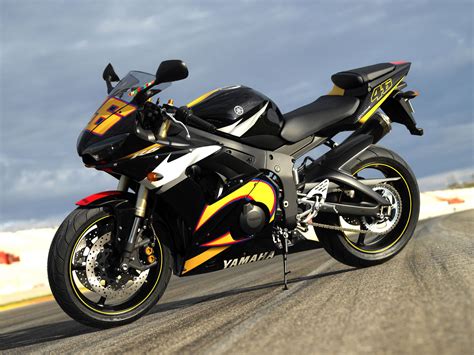 Yamaha Yzf R R Motorcycle Pictures