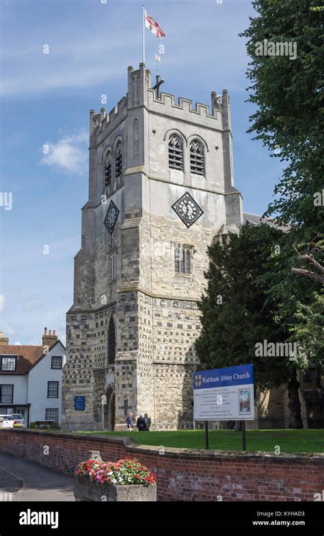 Waltham Abbey Church from Highbridge Street, Waltham Abbey, Essex, England, United Kingdom Stock ...