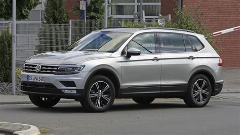 VW Tiguan LWB Spied Completely Uncovered UPDATE