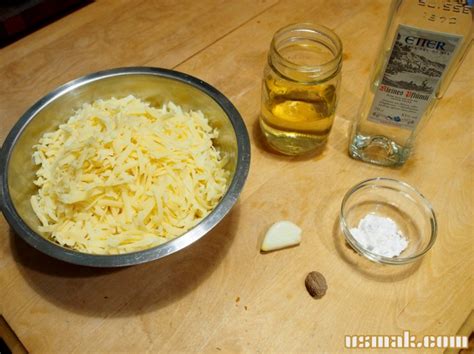 Рецепт Классическое фондю Невшатель приготовление с фото