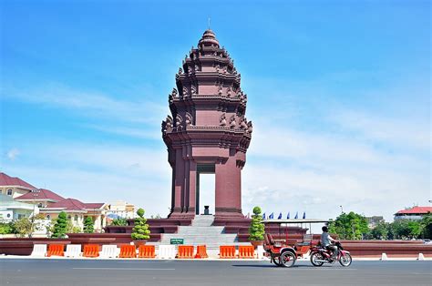 Phnom Penh Attractions, Discover Cambodia