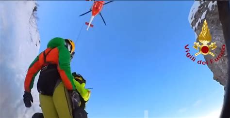 Video Lincredibile Salvataggio Da Film Di Tre Alpinisti Rimasti