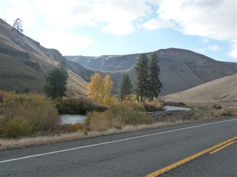 seniors walking across america: YAKIMA CANYON