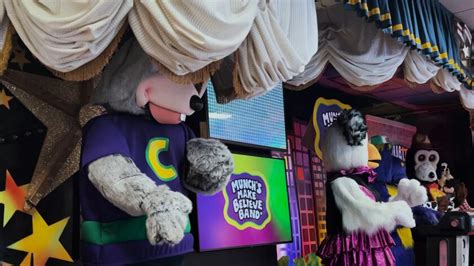 The Last Chuck E Cheese Animatronic Band In The World Los Angeles Times