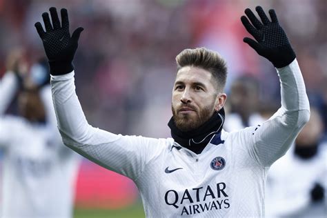 Sergio Ramos Regresa Al Sevilla Minuto