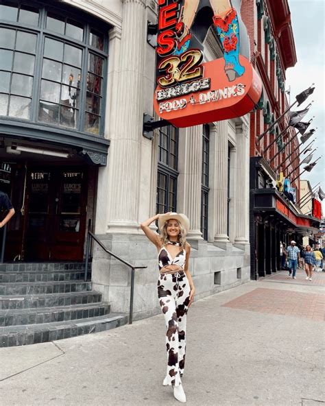 12 Outfit Ideas For Nashville Summer 2021 Styled By Mckenz