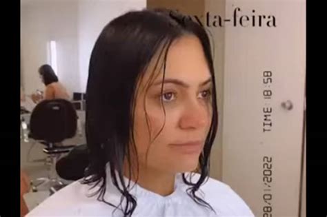 Michelle Bolsonaro muda o visual e posta vídeo de antes e depois