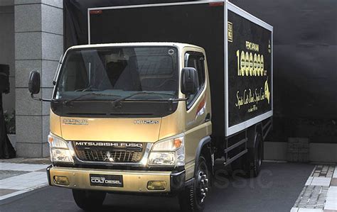 Tembus Sejuta Unit Ktb Siapkan Mitsubishi Fuso Limited Edition