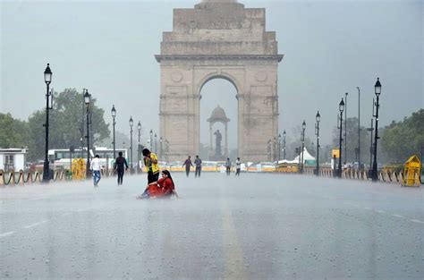 Weather Update Imd Predicts Heavy Rainfall In Maharashtra Kerala