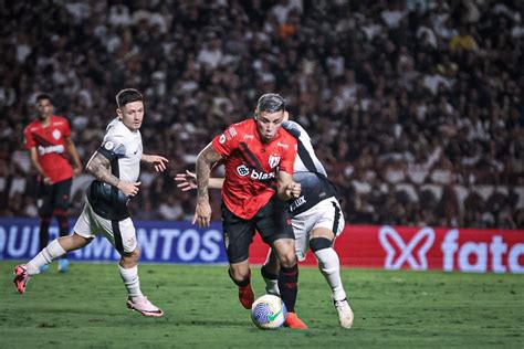 Brasileir O Atl Tico Go Arranca Empate Do Corinthians Metr Poles