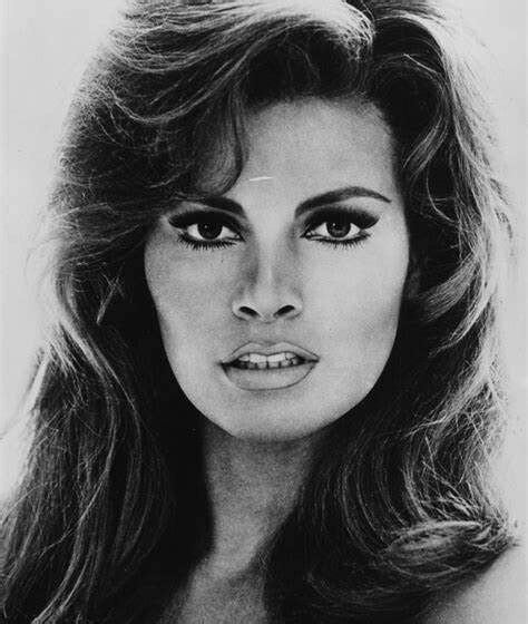 Raquel Welch Estrella De Un Mill N De A Os Antes De Cristo Y S Mbolo